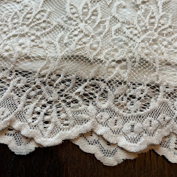 Lace Off-white fitted mini skirt Small Zara - Picture 11 of 16